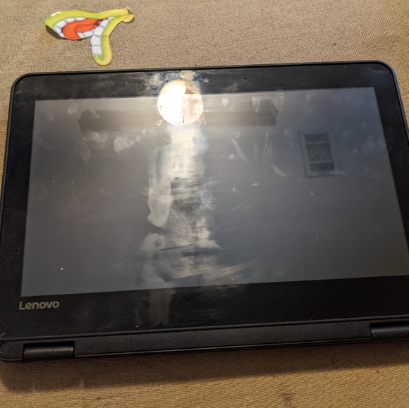 Laptop/tablet - Picture 2 of 3